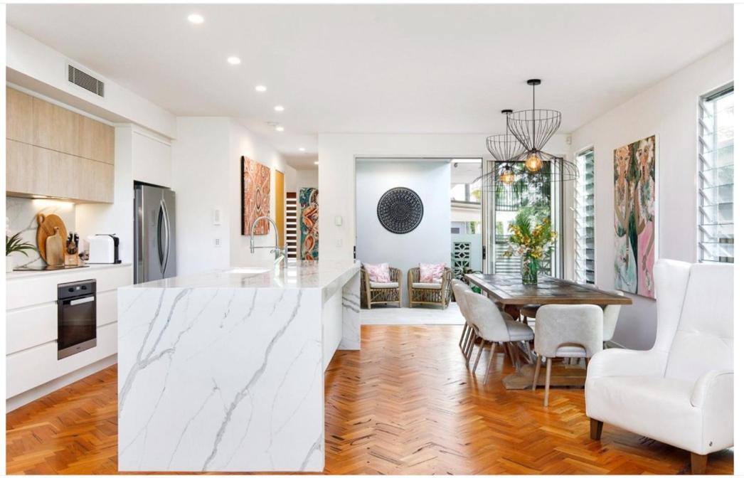 Noosa Villas นูซาวิลล์ ภายนอก รูปภาพ